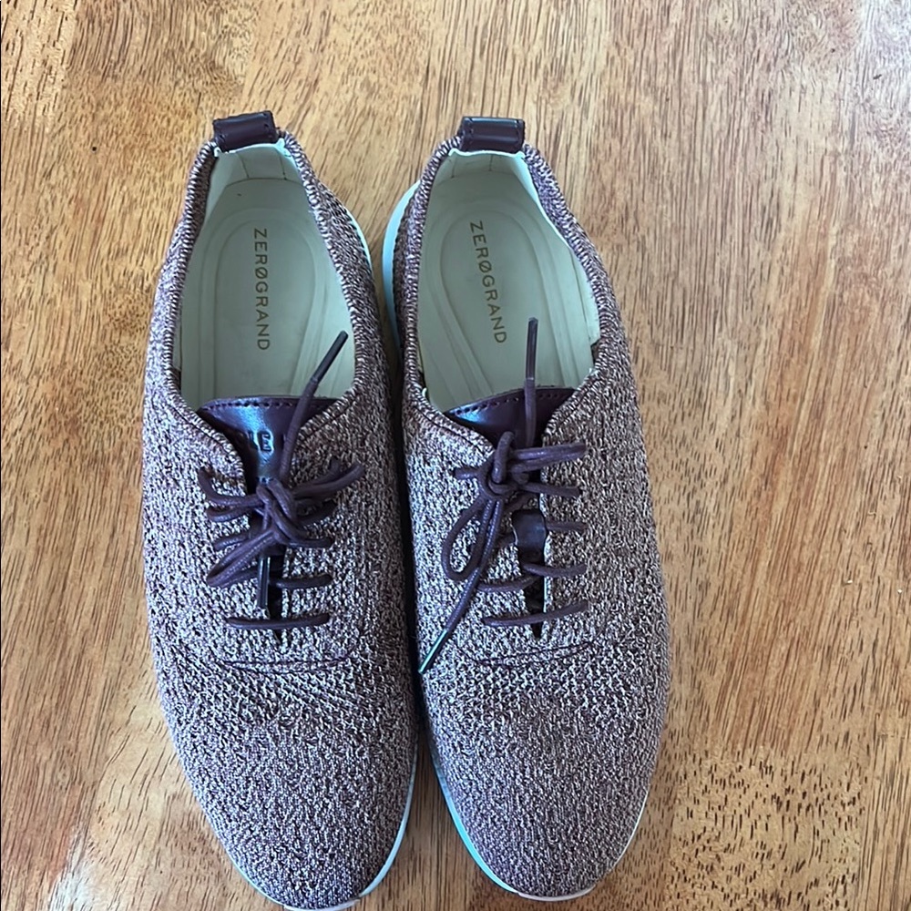 Woman’s walking Brown Lace-Up Shoes very light and comfortable